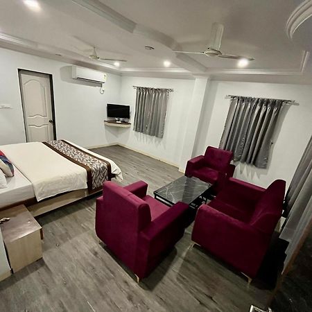 Hotel Jeet Paradise Phaltan Экстерьер фото
