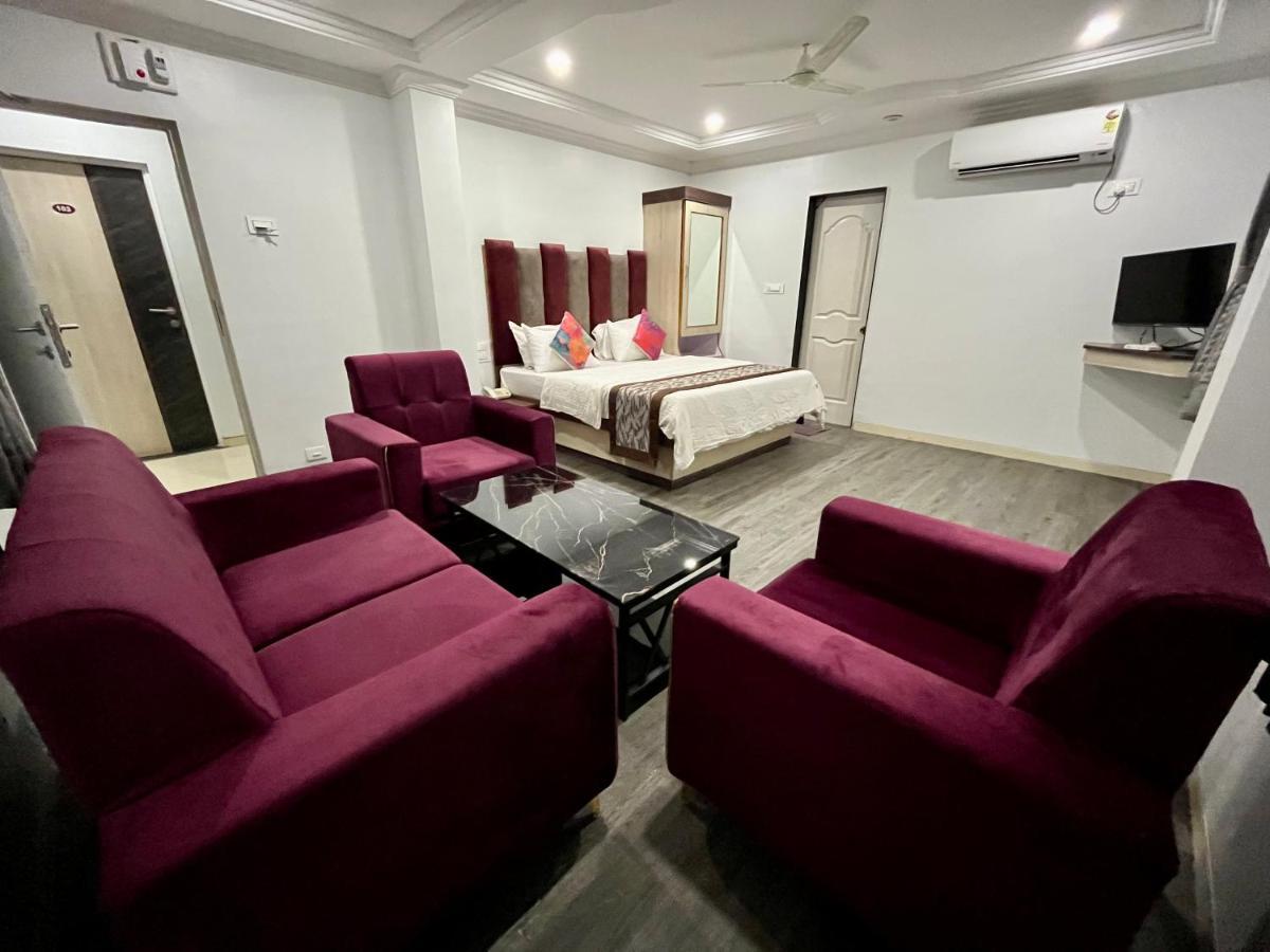 Hotel Jeet Paradise Phaltan Экстерьер фото